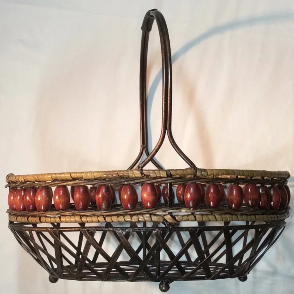 Metal Storage Basket Weaved Accent Beads